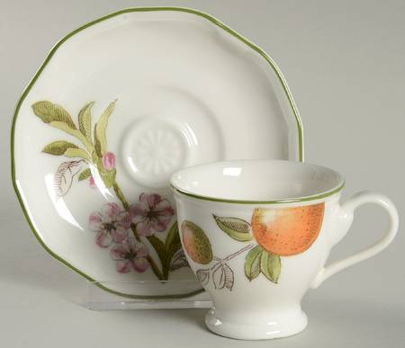 Cascara Footed Demitasse Cup & Saucer Set
