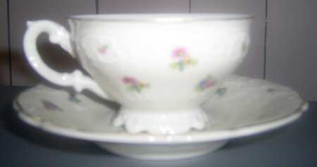 VIT307 Footed Cup & Saucer Set
