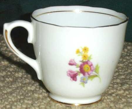 VND2 Footed Cup