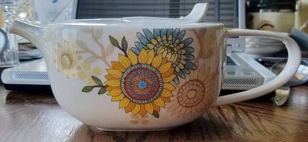 Helianthos Coffee Pot & Lid