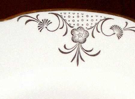 VIL190 Luncheon Plate
