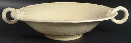 Bellezza Buttercream 15" Round Handled Bowl
