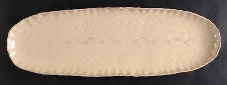 Bellezza Buttercream 20" Oval Serving Platter