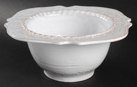 Bellezza White 9" Scalloped Bowl