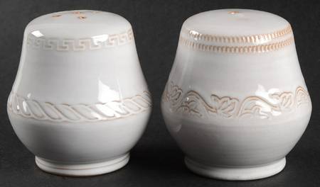 Bellezza White Salt & Pepper Set