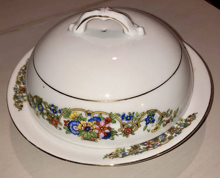 VIT329 Round Covered Butter