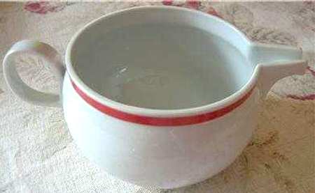 Block Red Creamer