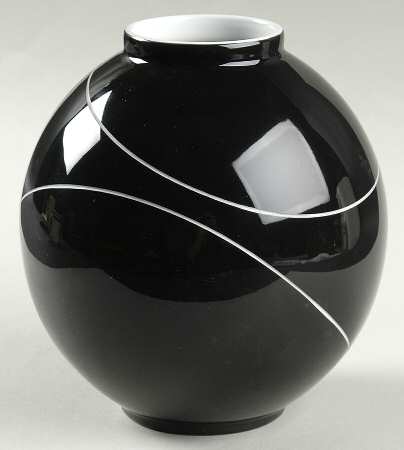 Oxygen Black 6" Vase