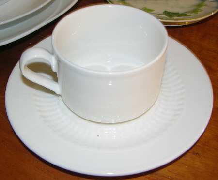 Amanti Flat Cup & Saucer Set