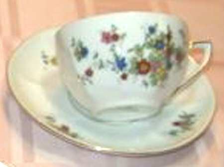 VIT337 Flat Cup & Saucer Set