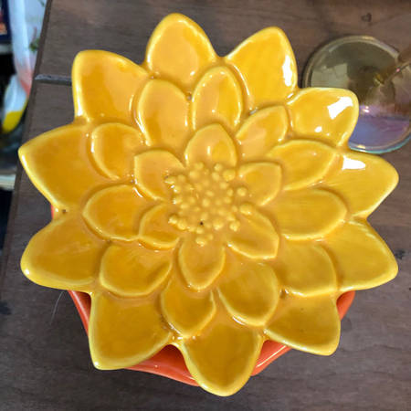 Sara's Flowers Figural Dip Bowl