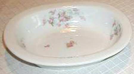 VNN48 9" Oval Vegetable Bowl
