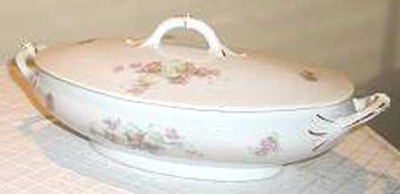 VNN48 Oval Covered Vegetable