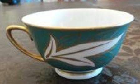 VOG134 Footed Cup