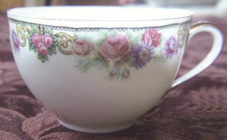 222 (Floral Edge) Flat Cup