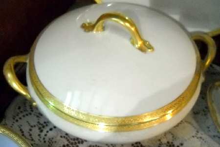 VIG178 Round Covered Vegetable