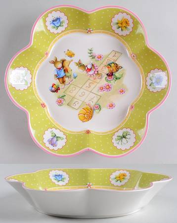 Spring Decoration 10" Scalloped Bowl