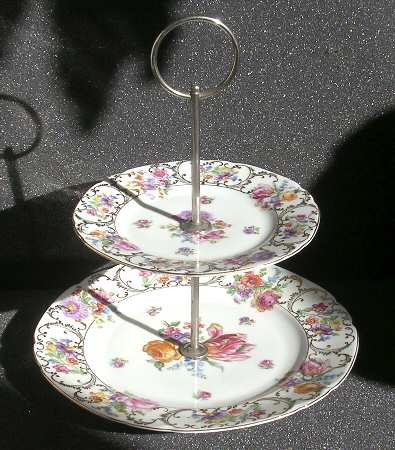 286 2 Tiered Serving Tray (Dinner & Salad Plate)