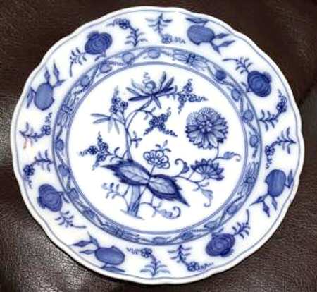 Blue Onion (Scalloped) Dinner Plate