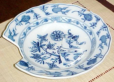 Blue Onion (Scalloped) Rim Soup Bowl