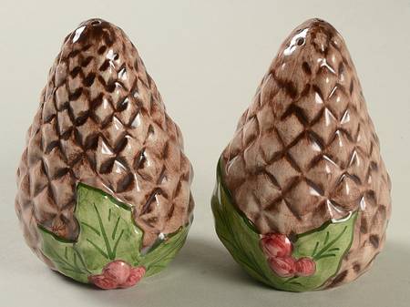 French Garden Noel Salt & Pepper Set