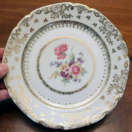 VIT370 Luncheon Plate