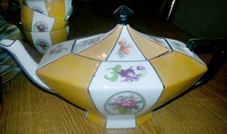 VIT389 Teapot & Lid