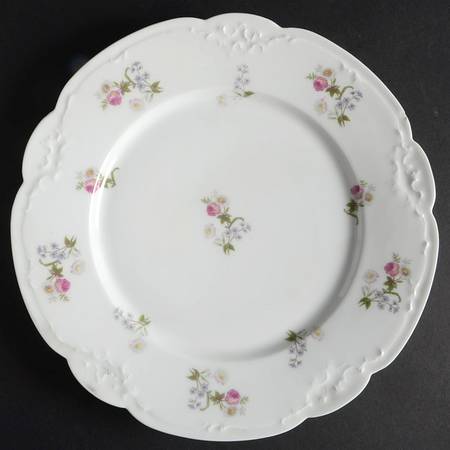 VUF8 Dinner Plate
