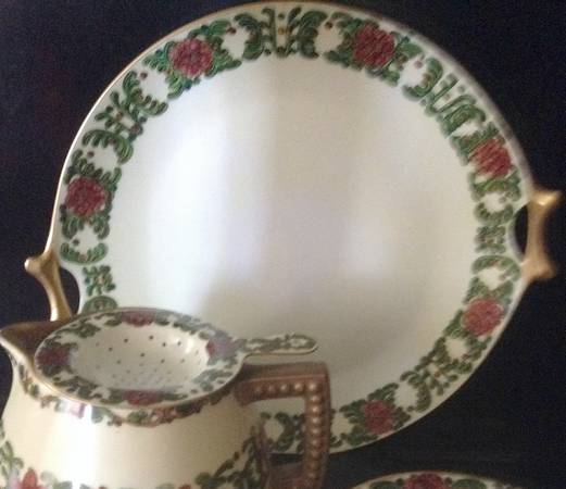 1919 Handled Cake Plate