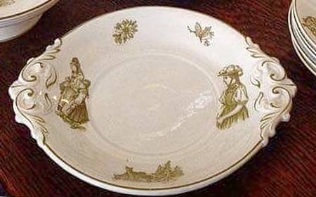 3058 Handled Cake Plate