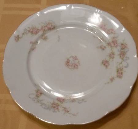 VTO233 Dinner Plate