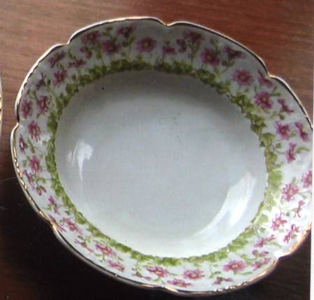 VNN98 Rim Fruit/Dessert (Sauce) Bowl
