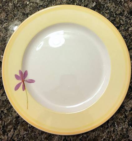 Twist Candy Yellow by Villeroy &amp; Boch