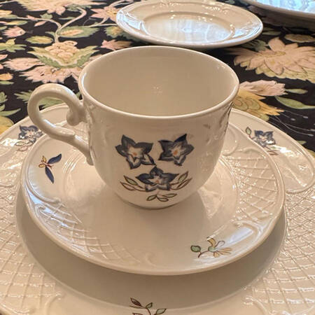VIL279 Flat Cup & Saucer Set