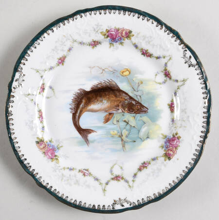 267 Luncheon Plate