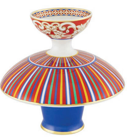 Madeira 600 Years 9" Vase
