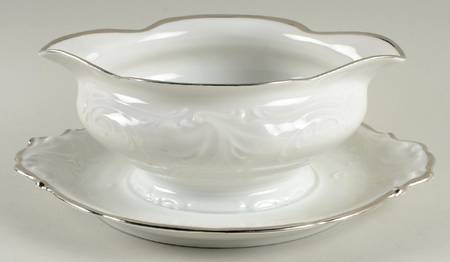 Platin Gravy Boat with Attached Underplate
