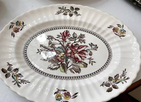 Hedgerow 12" Oval Serving Platter