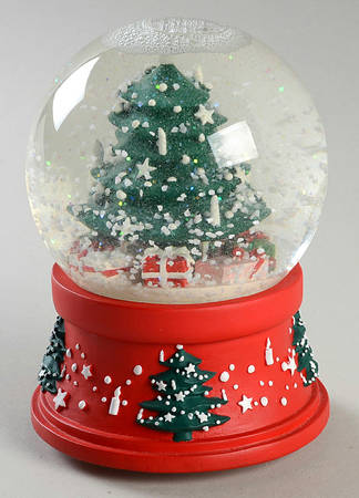Christmas Tree Musical Water Globe