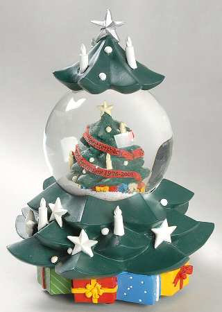 Christmas Tree Musical Water Globe