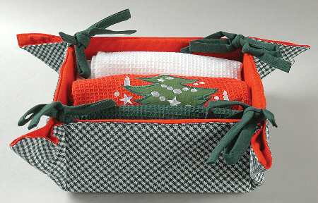 Christmas Tree Basket Tray with 3 Dish Towels