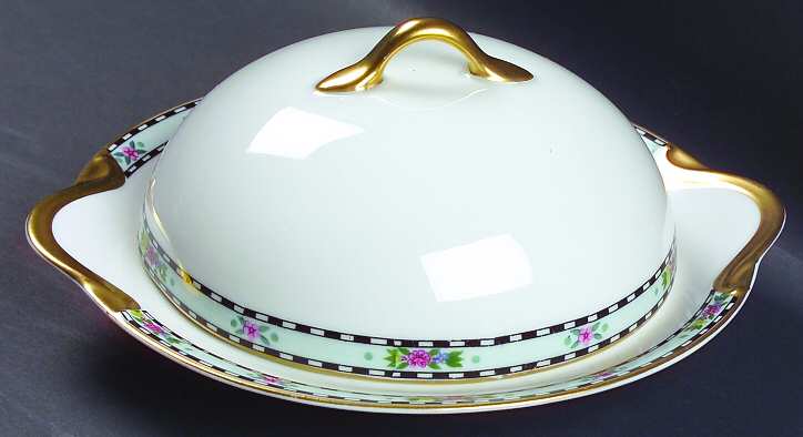 B9233 Round Covered Butter