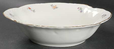 C2079 9" Oval Vegetable Bowl
