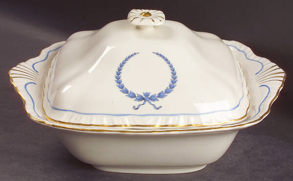 Neo Classic Blue (Scallop. Gold) Square Covered Vegetable