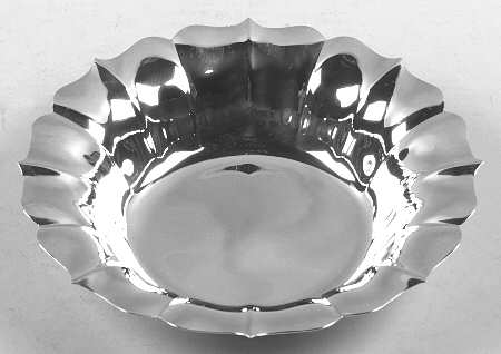 Sterling Hollowware 9" Round Vegetable Bowl