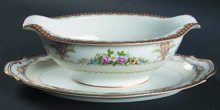 Adela Gravy Boat with Attached Underplate
