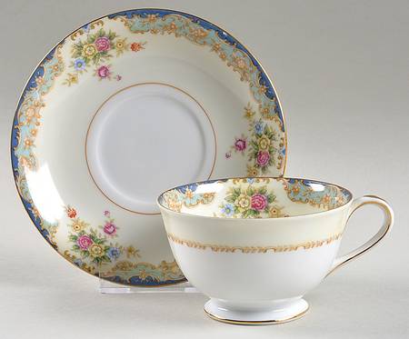 Bluciel Footed Cup & Saucer Set