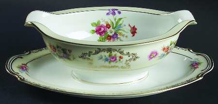Dresrosa Gravy Boat with Attached Underplate