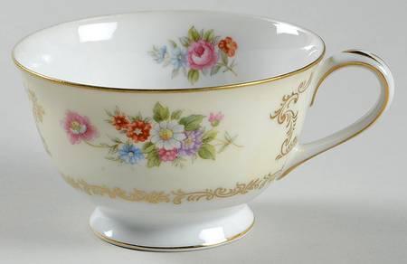 Dresrosa Footed Cup