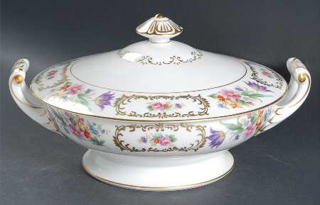 Frederika Round Covered Vegetable
